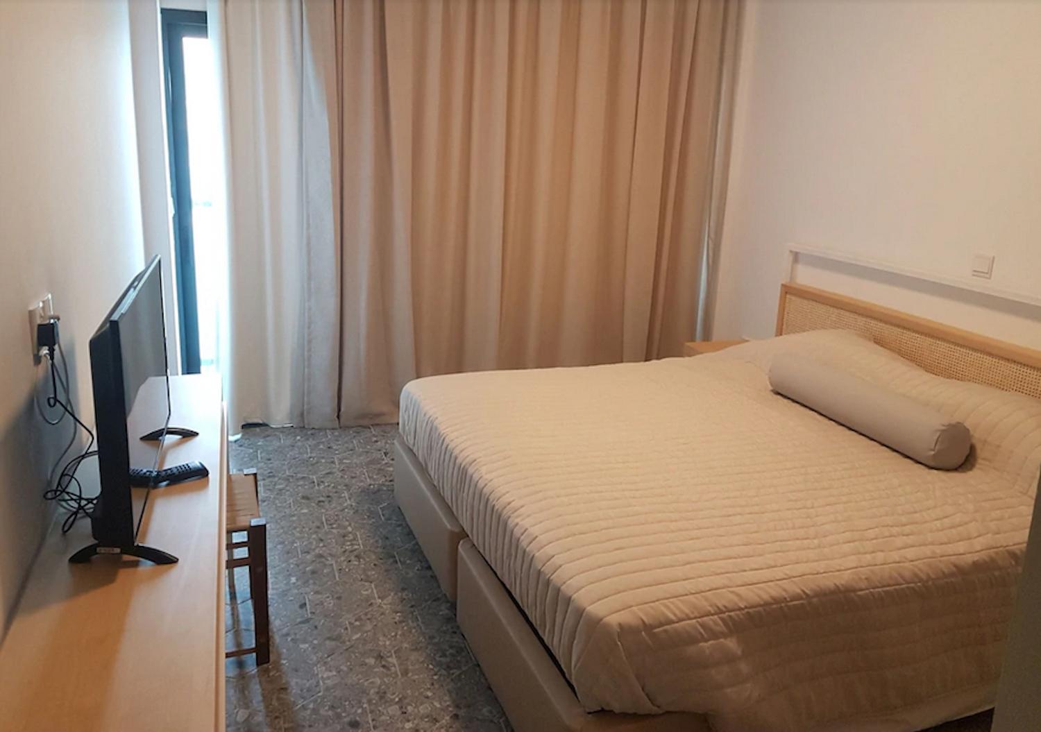 E.J. Pyrgos Bay Hotel Екстериор снимка