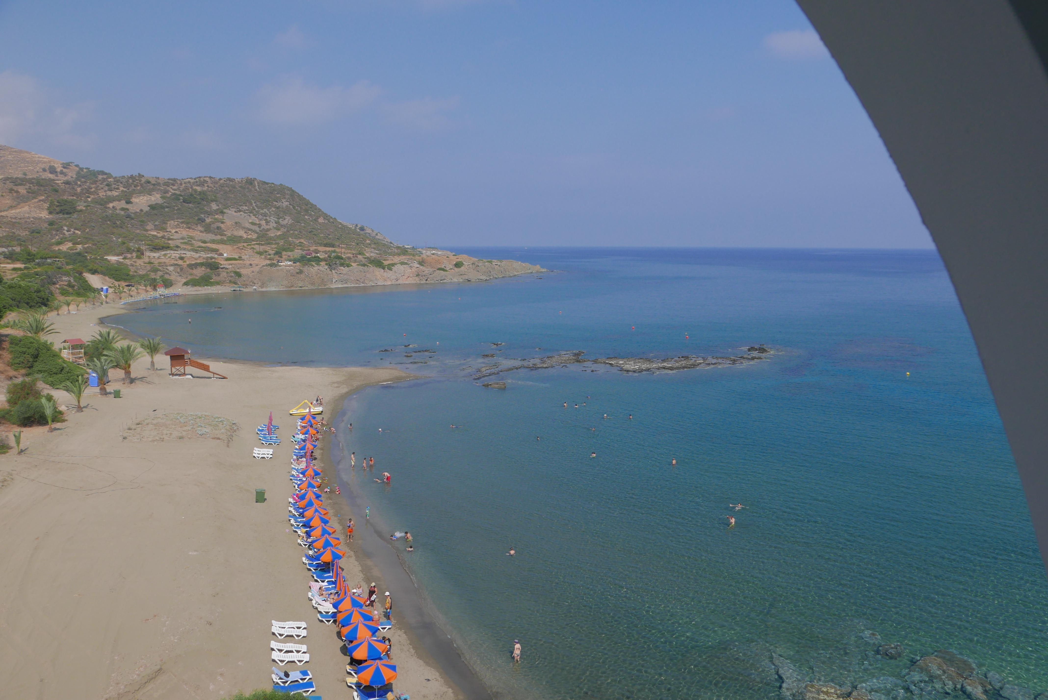E.J. Pyrgos Bay Hotel Екстериор снимка